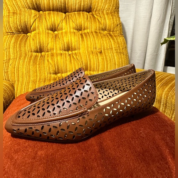 NWOT‎ Chantal Dark Cuoio Perforated Leather Loafers Women’s 8 - Picture 3 of 5